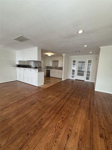 1234 S Gardenia Drive, Houston, TX 77018