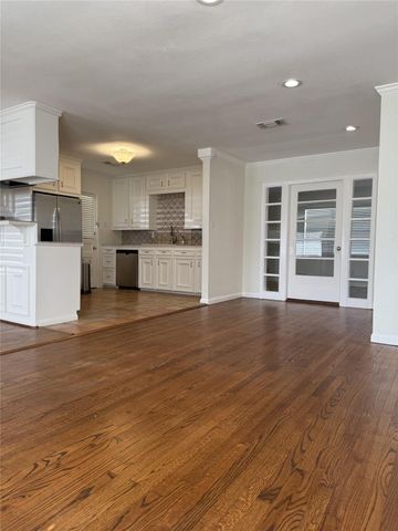 1234 S Gardenia Drive, Houston, TX 77018