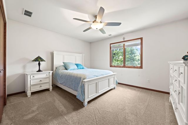 411 Anniston Lane, Schererville, IN 46375
