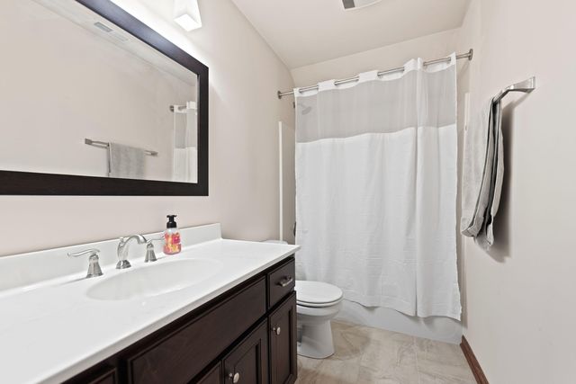 411 Anniston Lane, Schererville, IN 46375