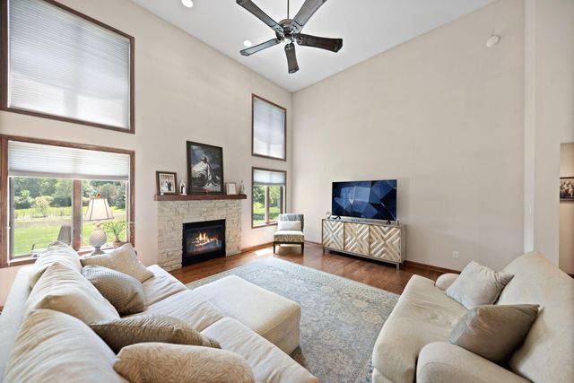411 Anniston Lane, Schererville, IN 46375