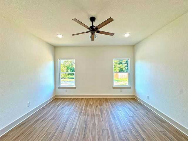 224 Hazelwood Drive, Woodway, TX 76712