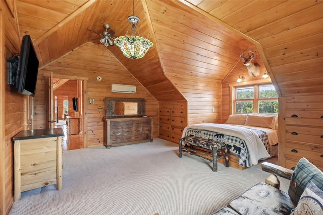 91 Crawford Road, Barryville, NY 12719