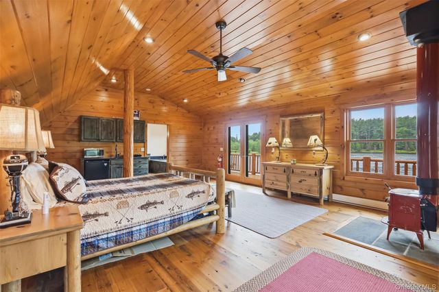91 Crawford Road, Barryville, NY 12719