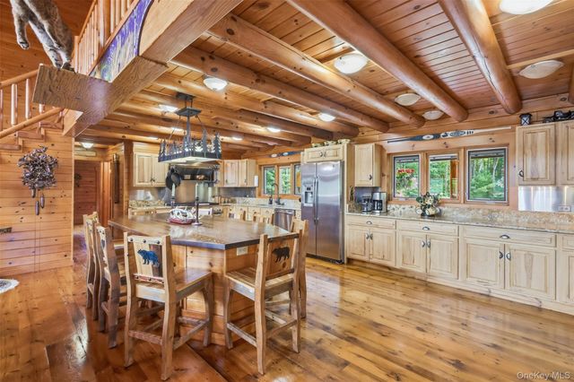 91 Crawford Road, Barryville, NY 12719