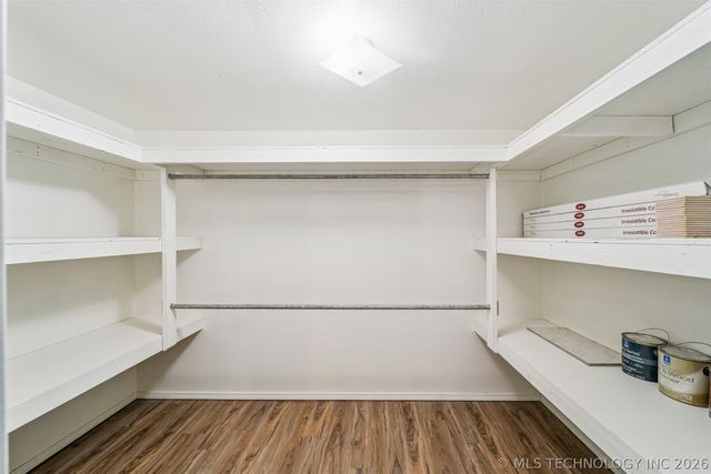 218 S Whitaker Street, Pryor, OK 74361