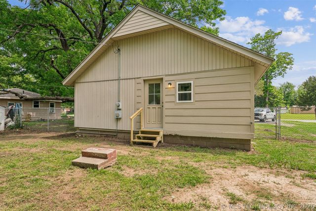 218 S Whitaker Street, Pryor, OK 74361
