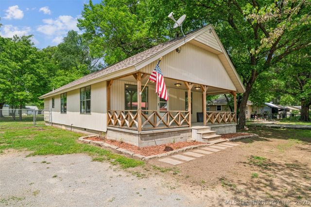 218 S Whitaker Street, Pryor, OK 74361