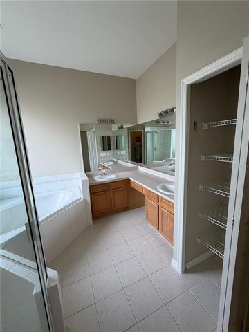 10401 CANARY ISLE DRIVE, Tampa, FL 33647