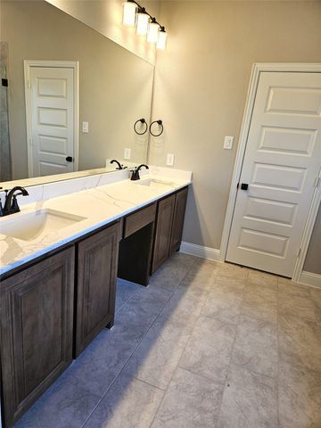 11700 Blackfoot Court, Godley, TX 76044