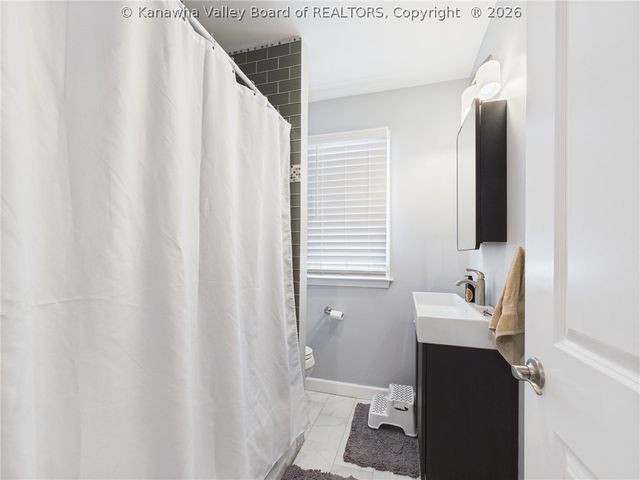 4506 Noyes Avenue, Charleston, WV 25304