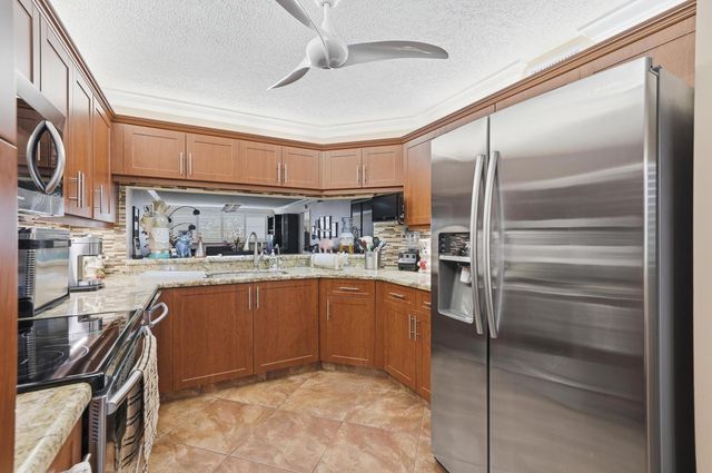 2541 N Nob Hill Road 302, Sunrise, FL 33322