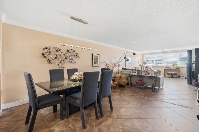 2541 N Nob Hill Road 302, Sunrise, FL 33322