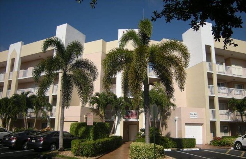 2541 N Nob Hill Road 302, Sunrise, FL 33322