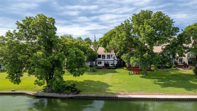 3516 Lakeside Drive, Rockwall, TX 75087