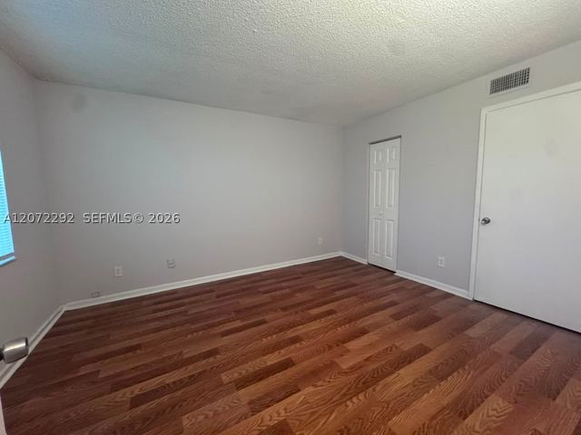 10381 NW 8th St 102, Pembroke Pines, FL 33026