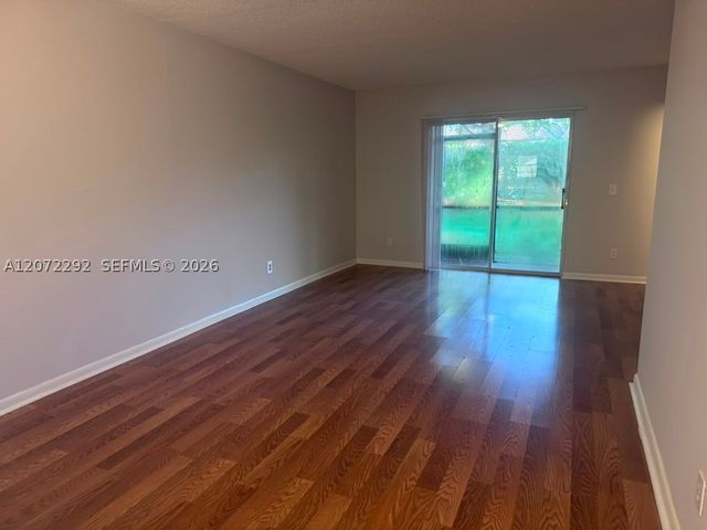 10381 NW 8th St 102, Pembroke Pines, FL 33026