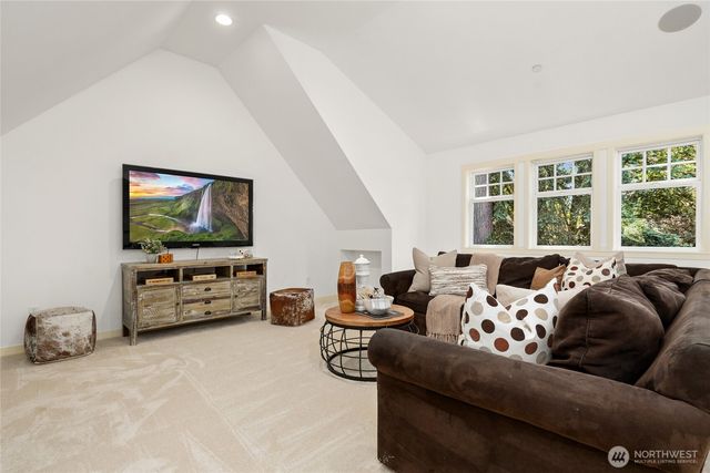 1406 218th Avenue NE, Sammamish, WA 98074