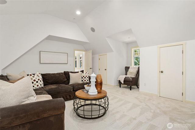 1406 218th Avenue NE, Sammamish, WA 98074