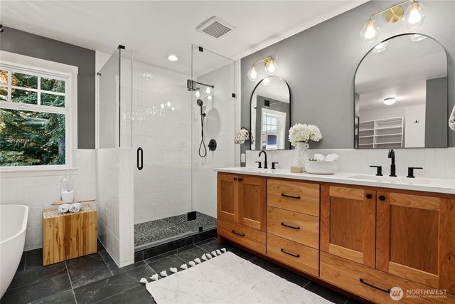 1406 218th Avenue NE, Sammamish, WA 98074