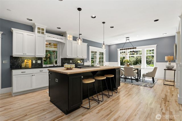 1406 218th Avenue NE, Sammamish, WA 98074