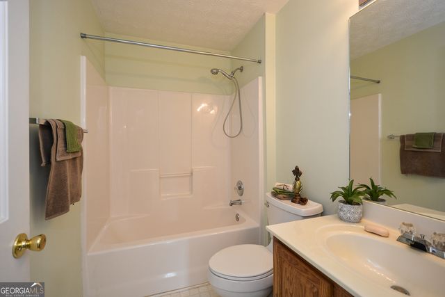 1000 River Plantation Drive, Woodstock, GA 30188