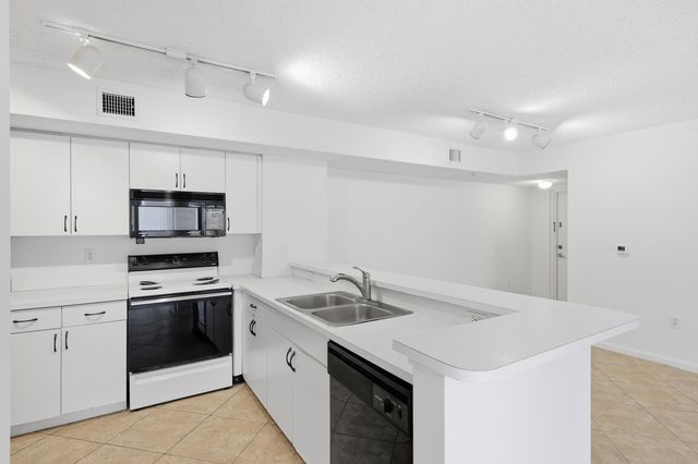 278 Village Boulevard 8106, Tequesta, FL 33469