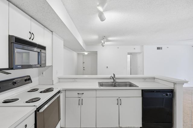 278 Village Boulevard 8106, Tequesta, FL 33469