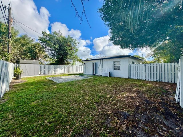 839 NW 16th Terrace, Fort Lauderdale, FL 33311