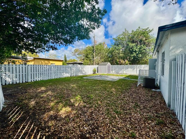 839 NW 16th Terrace, Fort Lauderdale, FL 33311
