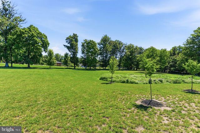 11 UMBRELL DR, Eagleville, PA 19403