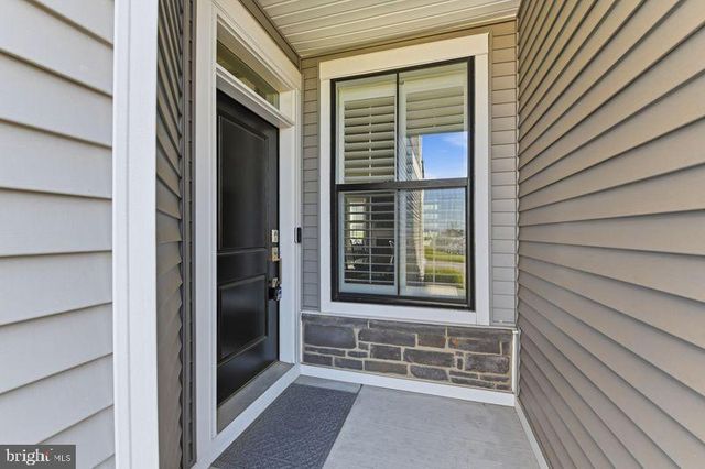 11 UMBRELL DR, Eagleville, PA 19403