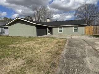 4518 Sage Circle, Baytown, TX 77521