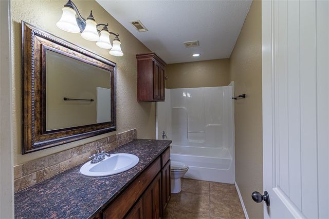 3814 Ridgepointe Avenue, Bentonville, AR 72712