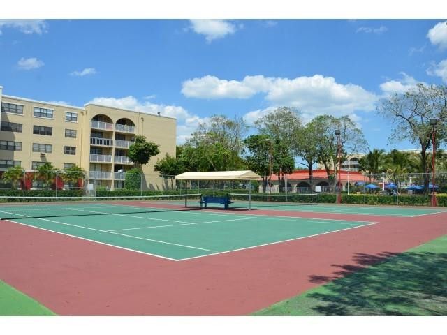 18335 NW 68 Avenue 255-611, Hialeah, FL 33015