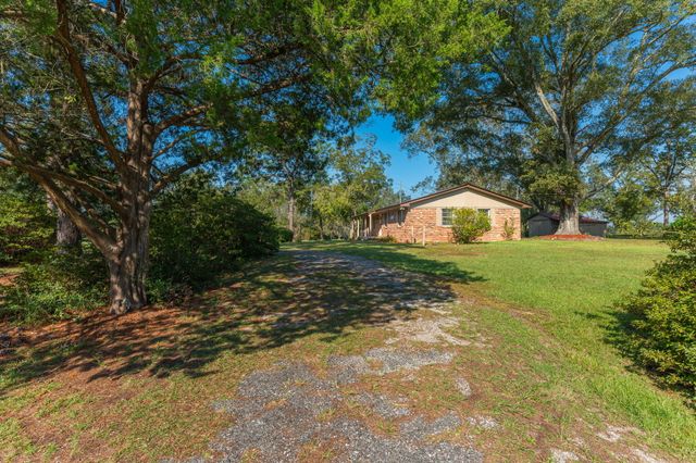 18040 US HWY 331 N, Defuniak Springs, FL 32433