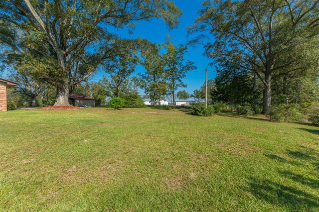 18040 US HWY 331 N, Defuniak Springs, FL 32433