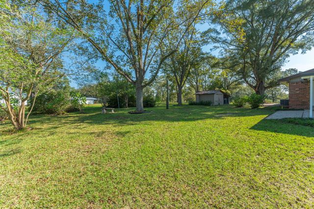 18040 US HWY 331 N, Defuniak Springs, FL 32433
