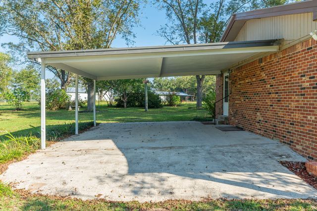 18040 US HWY 331 N, Defuniak Springs, FL 32433