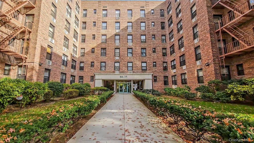 80-35 Springfield Blvd 4F, Oakland Gardens, NY 11364