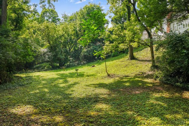 7 Ritchie Avenue, Wyoming, OH 45215