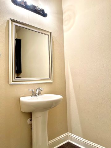 2713 Troutt Drive, Carrollton, TX 75010