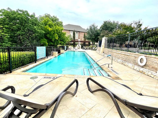 2713 Troutt Drive, Carrollton, TX 75010