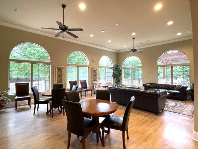 2713 Troutt Drive, Carrollton, TX 75010