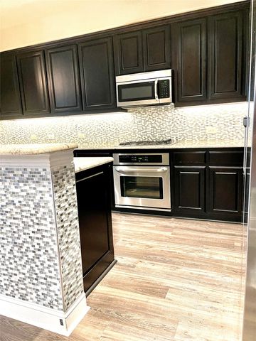 2713 Troutt Drive, Carrollton, TX 75010