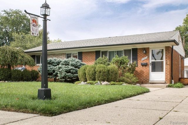 8465 Tinkler Road, Sterling Heights, MI 48312
