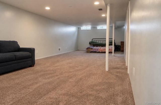 8465 Tinkler Road, Sterling Heights, MI 48312
