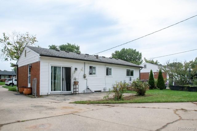 8465 Tinkler Road, Sterling Heights, MI 48312
