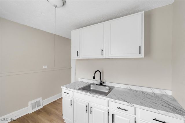 14019 Hale Avenue, Cleveland, OH 44110