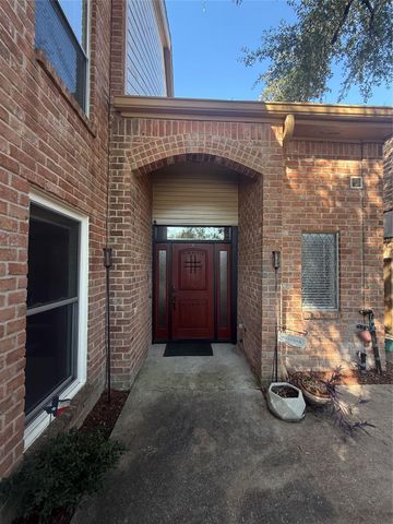 10005 Kemp Forest Drive, Houston, TX 77080